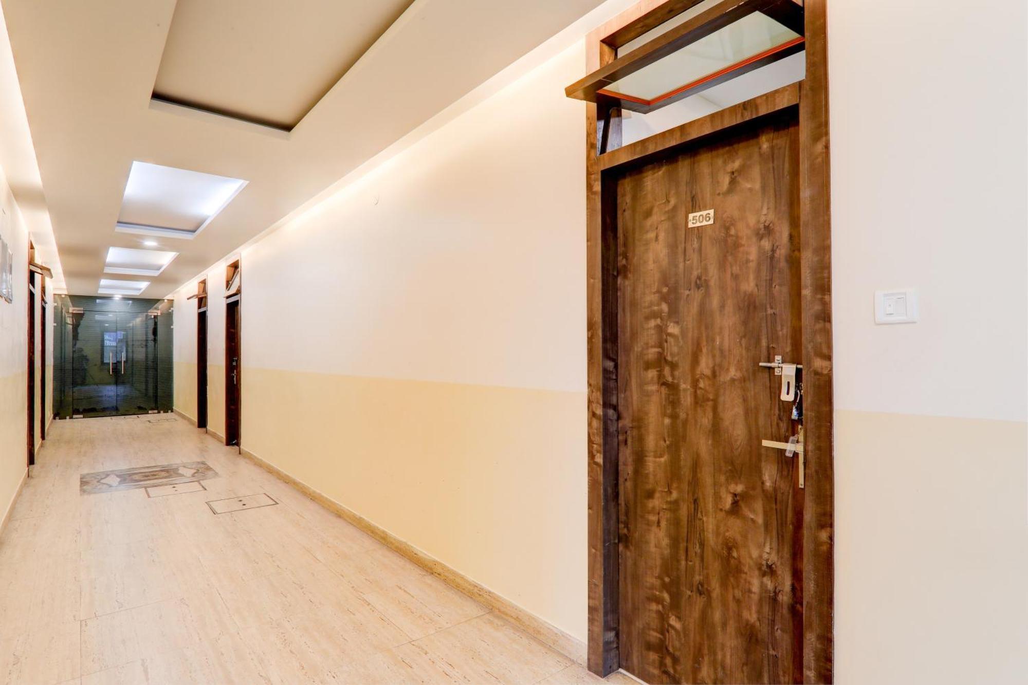 Oyo Hotel Umrao Патна Экстерьер фото
