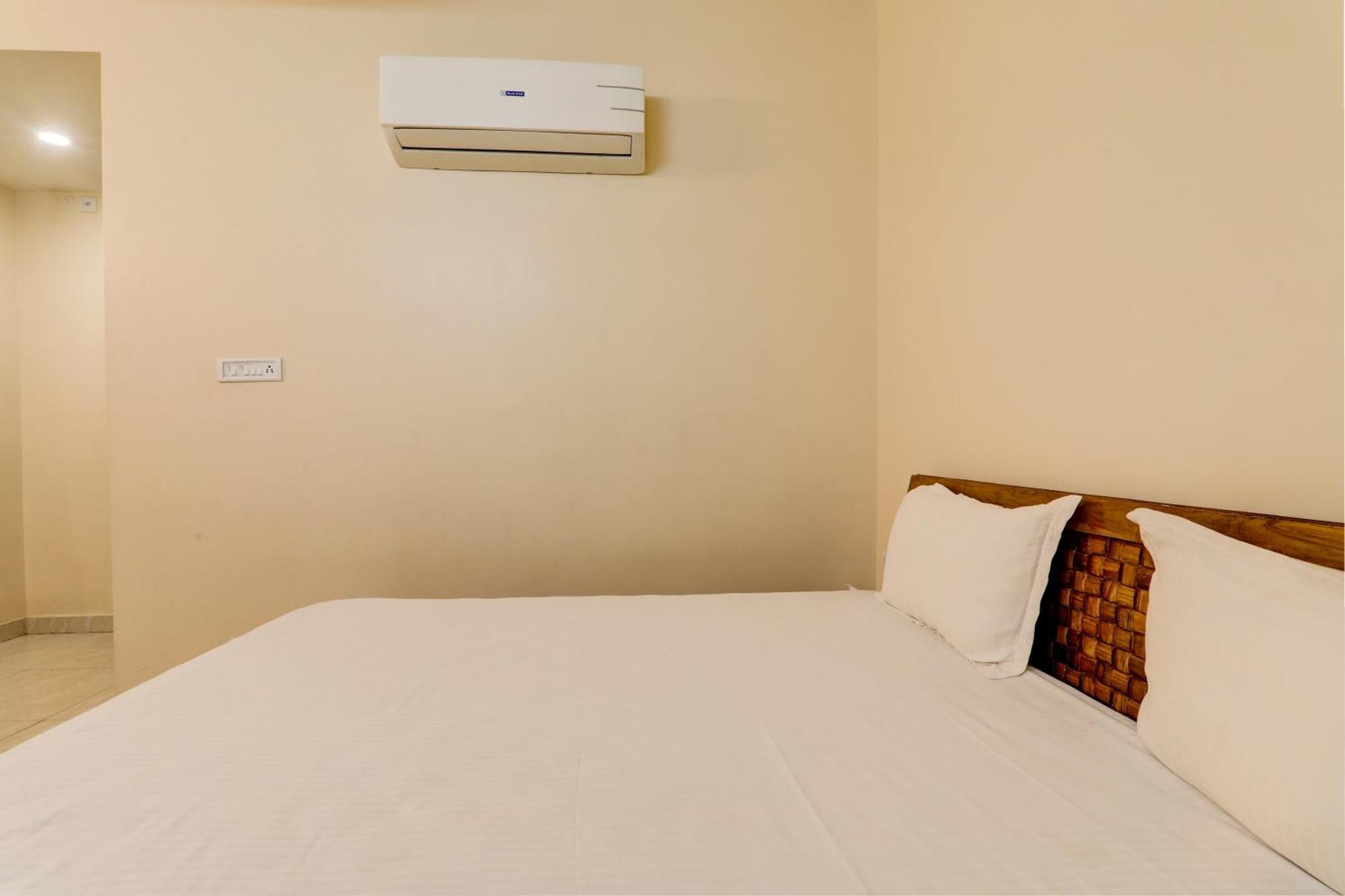 Oyo Hotel Umrao Патна Экстерьер фото